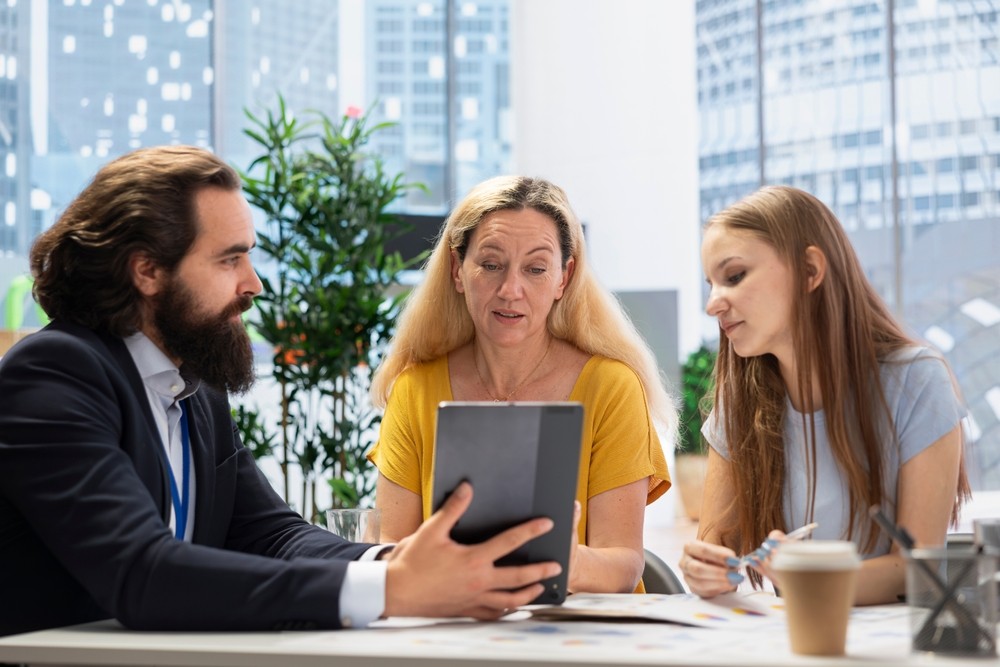 What It Really Means to Have an Insurance Advisor, Not Just a Policy